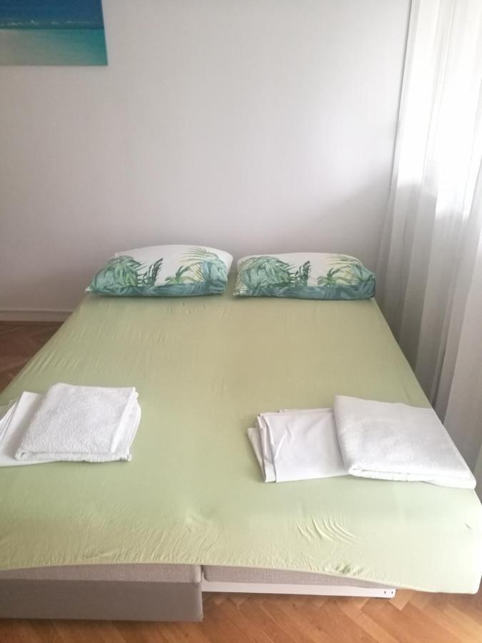 Pretty Big Double Bed Room With Balcony سبليت المظهر الخارجي الصورة