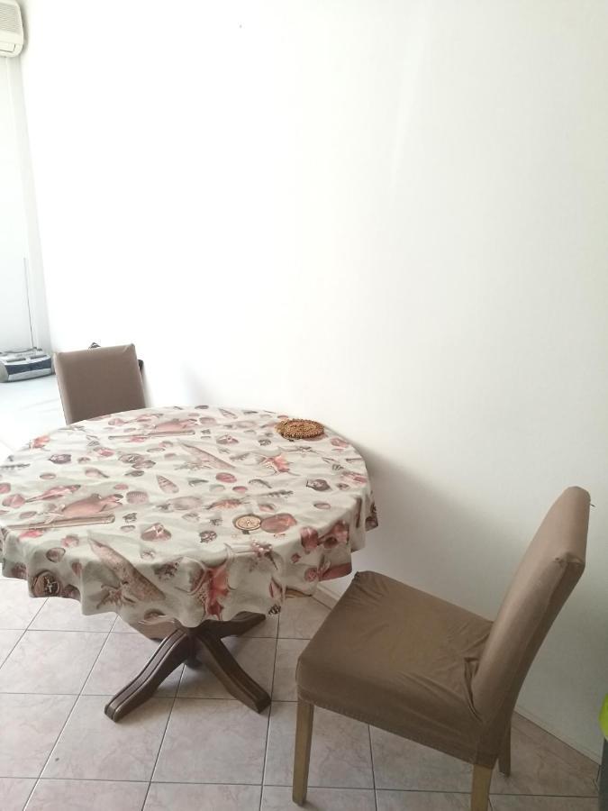 Pretty Big Double Bed Room With Balcony سبليت المظهر الخارجي الصورة