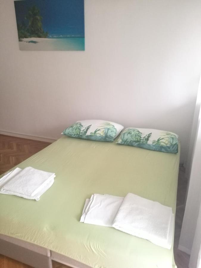 Pretty Big Double Bed Room With Balcony سبليت المظهر الخارجي الصورة