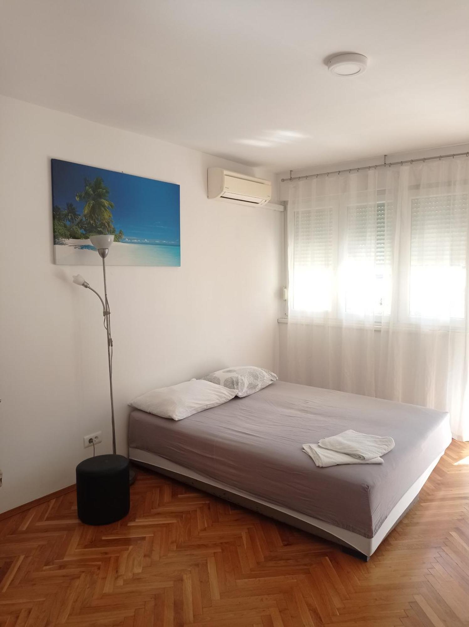 Pretty Big Double Bed Room With Balcony سبليت المظهر الخارجي الصورة